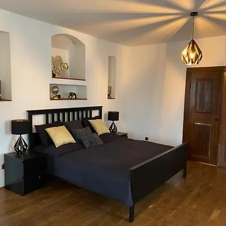 Lucia - 4 Apartman *
